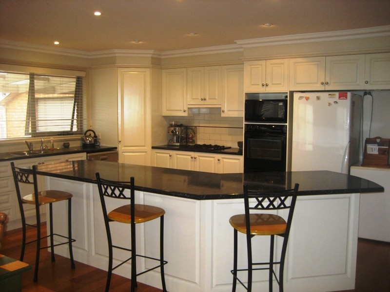 16 Anna Catherine Drive, Port Fairy VIC 3284