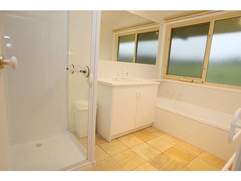 66 Andersons Road, Tower Hill VIC 3283