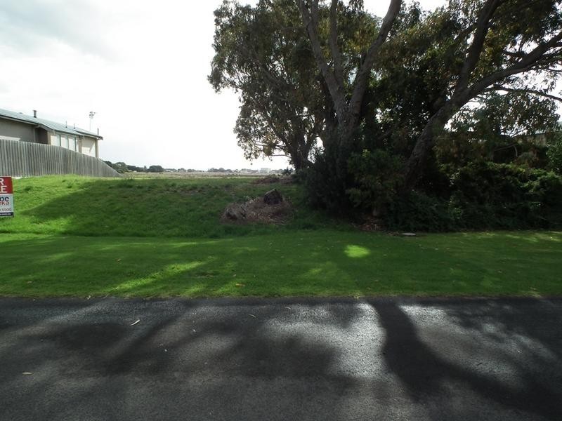 Whalers Drive, Port Fairy VIC 3284