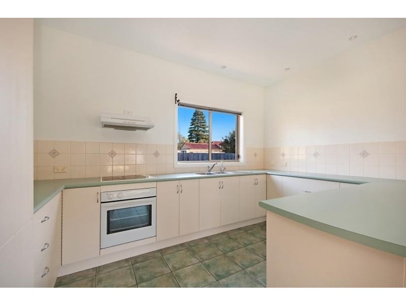 8 Winnen Place, Port Fairy VIC 3284