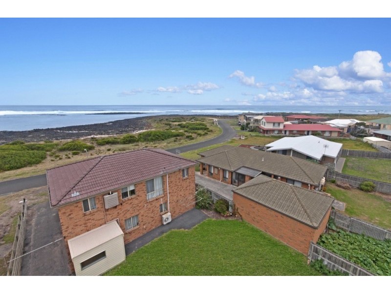 90 Ocean Drive, Port Fairy VIC 3284