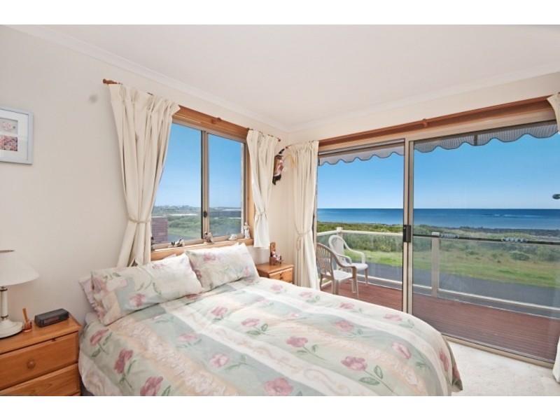 90 Ocean Drive, Port Fairy VIC 3284