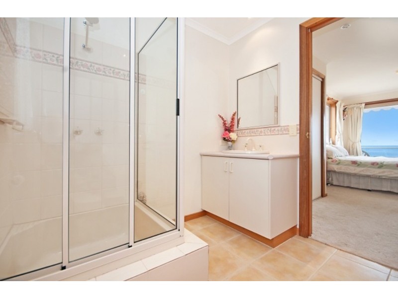 90 Ocean Drive, Port Fairy VIC 3284