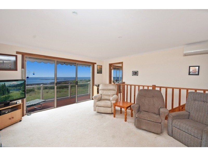 90 Ocean Drive, Port Fairy VIC 3284