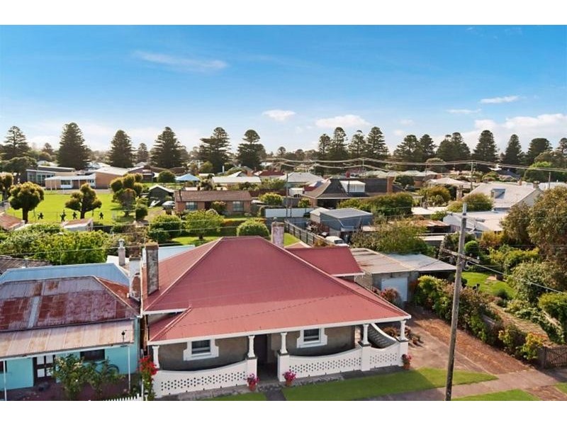 18 James Street, Port Fairy VIC 3284