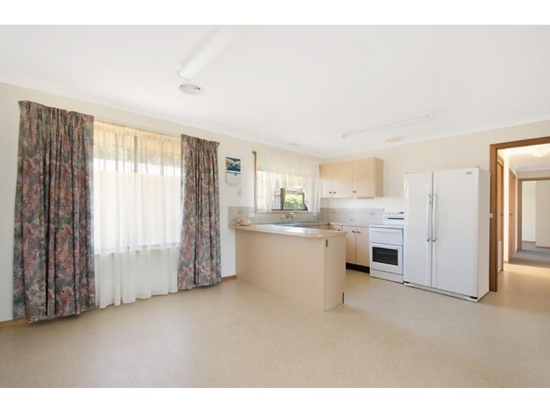 2 Reardon Street, Port Fairy VIC 3284