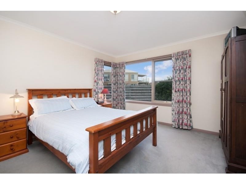 1/104 Ocean Drive, Port Fairy VIC 3284