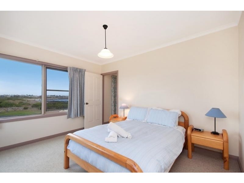 1/104 Ocean Drive, Port Fairy VIC 3284