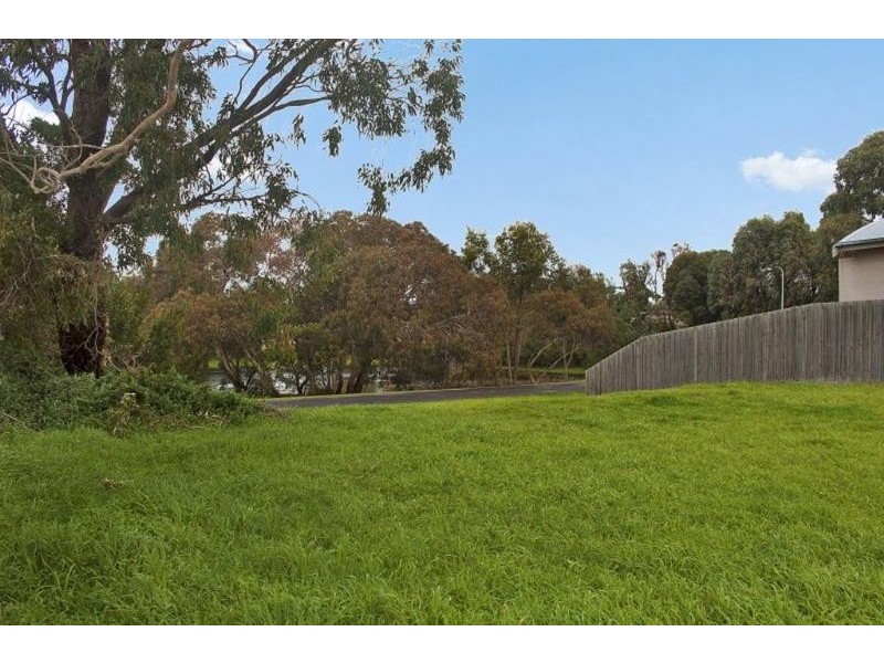 15 Whalers Drive, Port Fairy VIC 3284