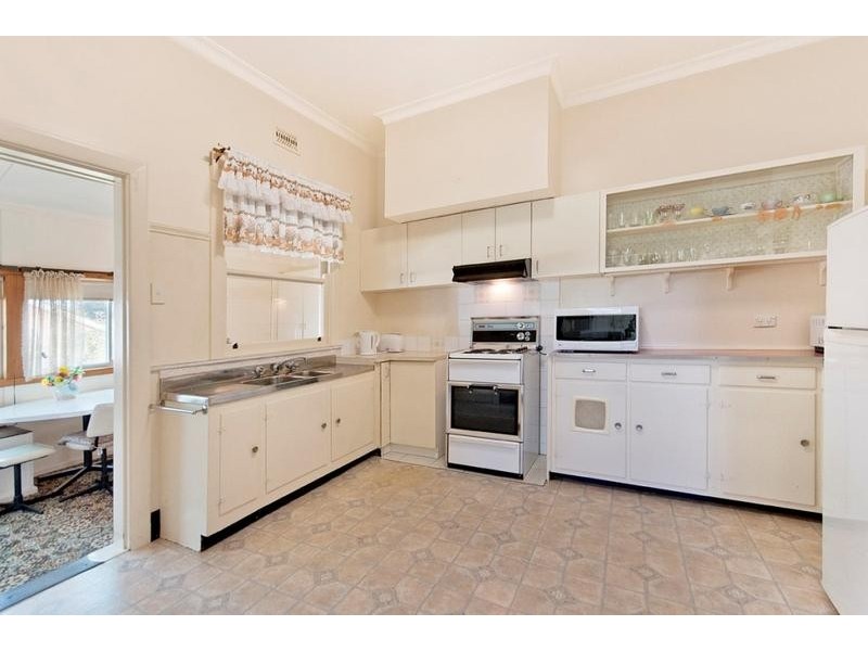 2 Sackville Street, Port Fairy VIC 3284