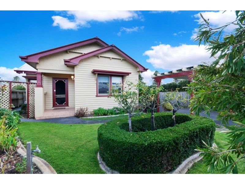 16 Paton Street, Port Fairy VIC 3284