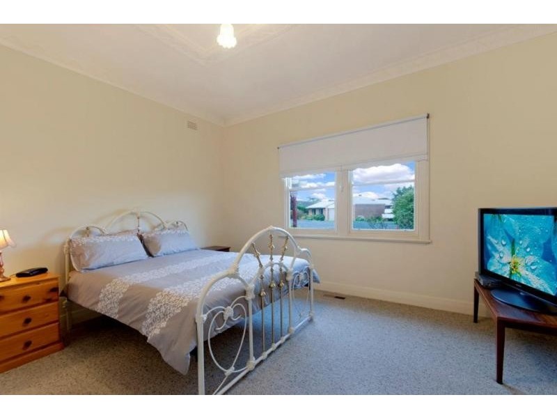 16 Paton Street, Port Fairy VIC 3284