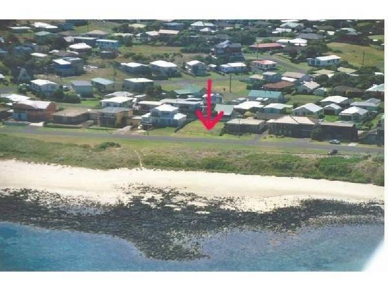 16 OCEAN DRIVE, Port Fairy VIC 3284