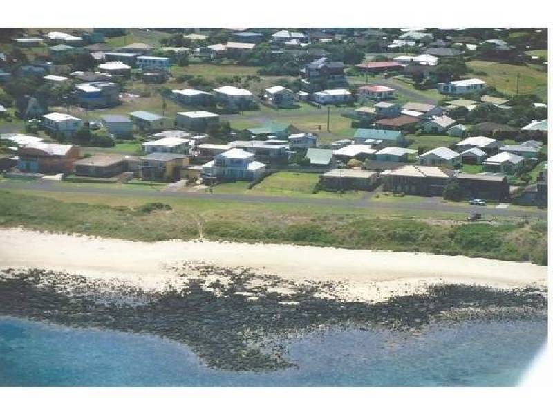 16 OCEAN DRIVE, Port Fairy VIC 3284