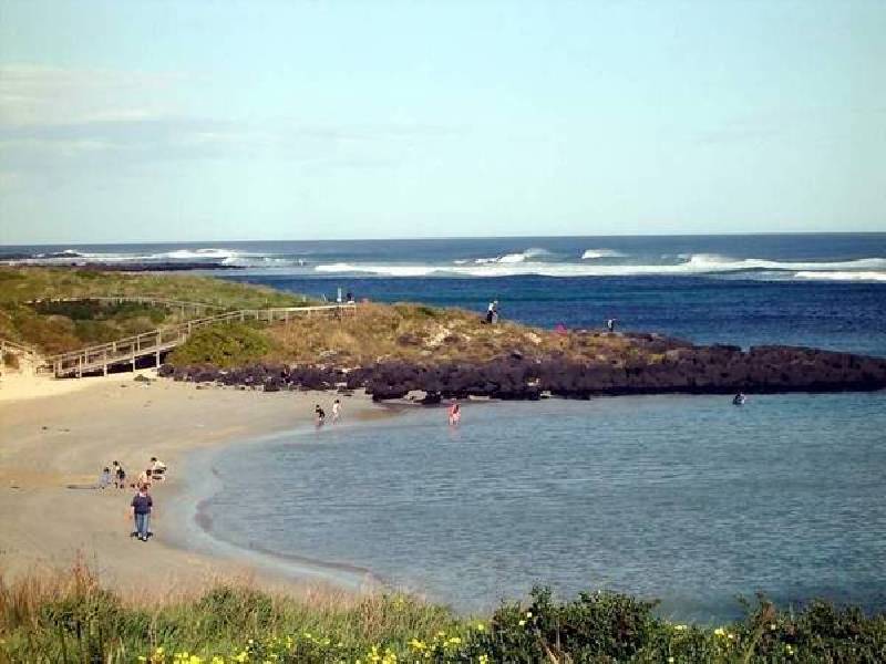 16 OCEAN DRIVE, Port Fairy VIC 3284