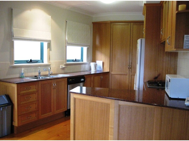 2/145A GRIFFITH STREET, Port Fairy VIC 3284