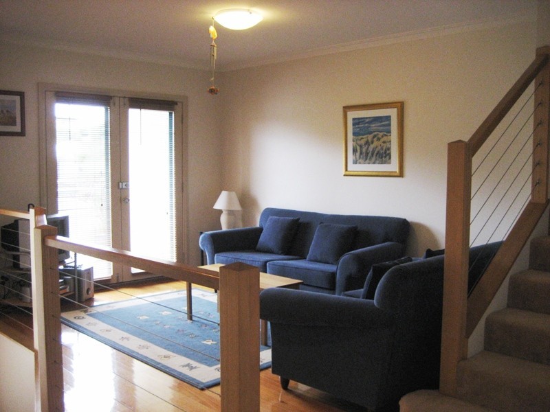 2/145A GRIFFITH STREET, Port Fairy VIC 3284