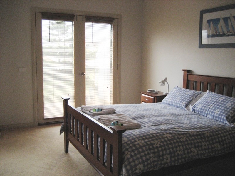 2/145A GRIFFITH STREET, Port Fairy VIC 3284