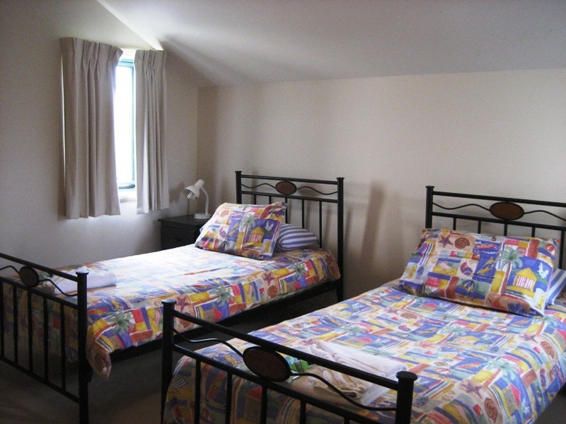 2/145A GRIFFITH STREET, Port Fairy VIC 3284