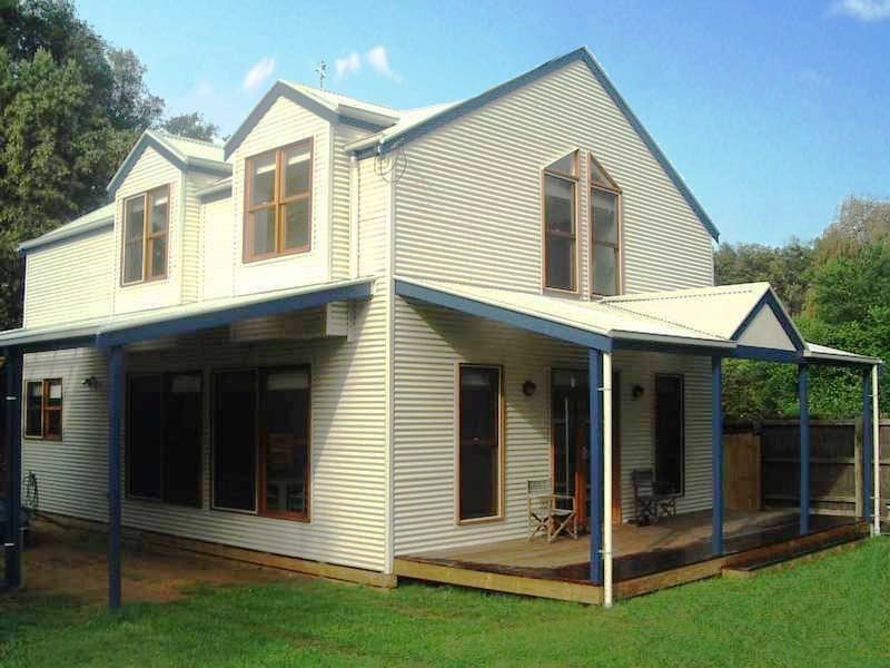 4 GRIFFITH STREET, Port Fairy VIC 3284