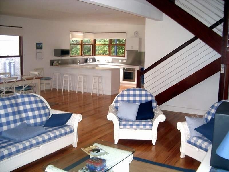 4 GRIFFITH STREET, Port Fairy VIC 3284