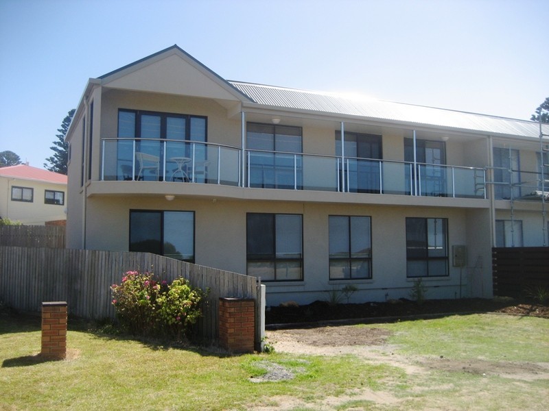 1/2 GIPPS STREET, Port Fairy VIC 3284