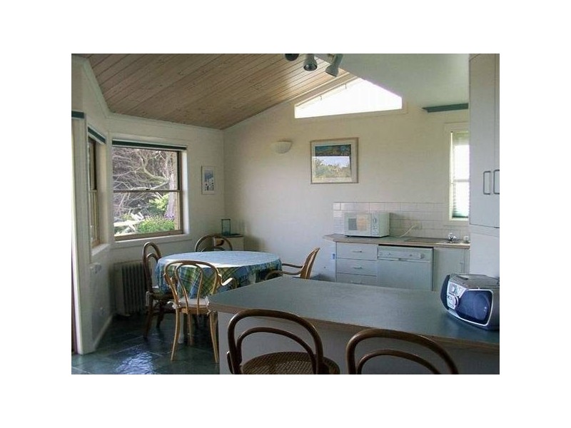1/5 HANLEY COURT, Port Fairy VIC 3284