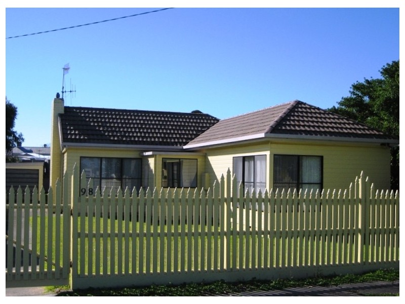 98 COX STREET, Port Fairy VIC 3284