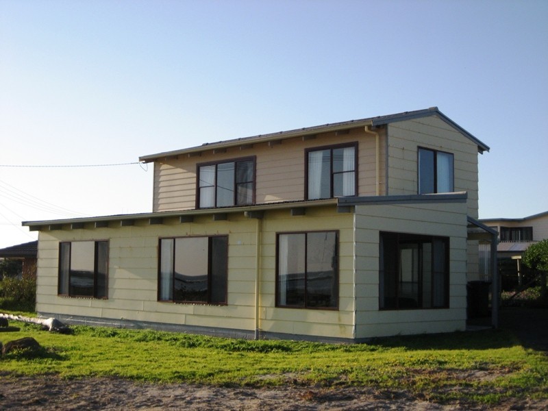 30 OCEAN DRIVE, Port Fairy VIC 3284