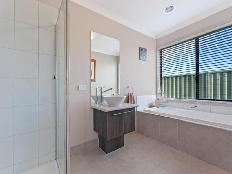 14 Channing Drive, Koroit VIC 3282