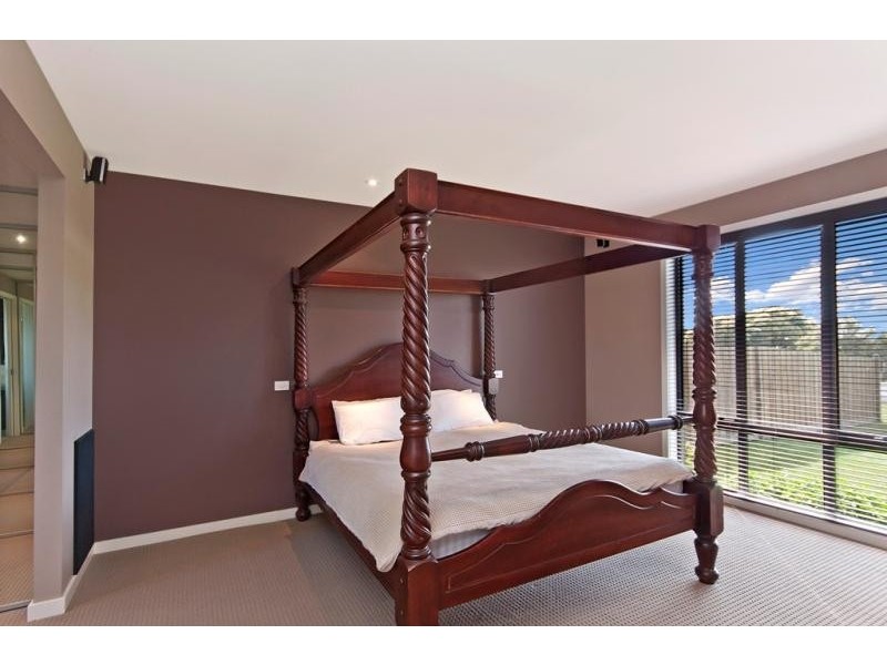 182 Princes Highway, Port Fairy VIC 3284