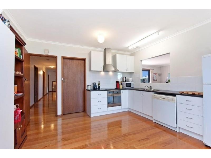 8 Tieman Street, Port Fairy VIC 3284