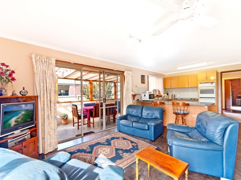 9 Roberts Avenue, Port Fairy VIC 3284