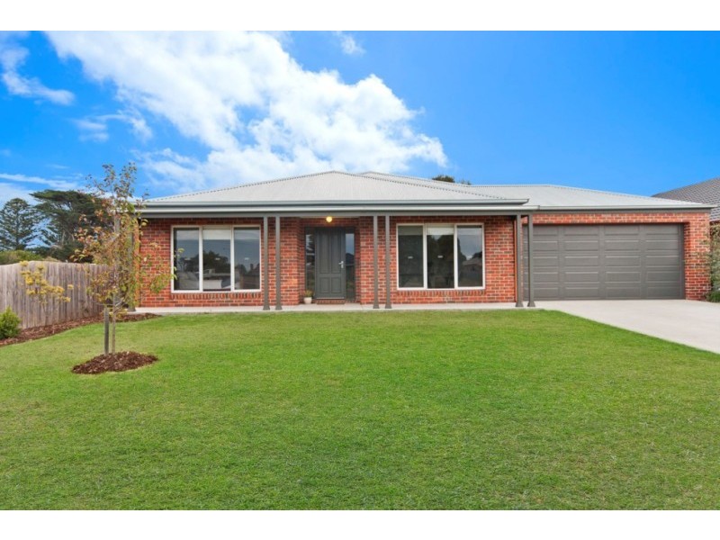 18 Baden Powell Drive, Port Fairy VIC 3284