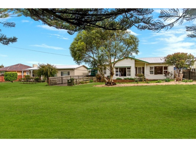 115 Regent Street, Port Fairy VIC 3284
