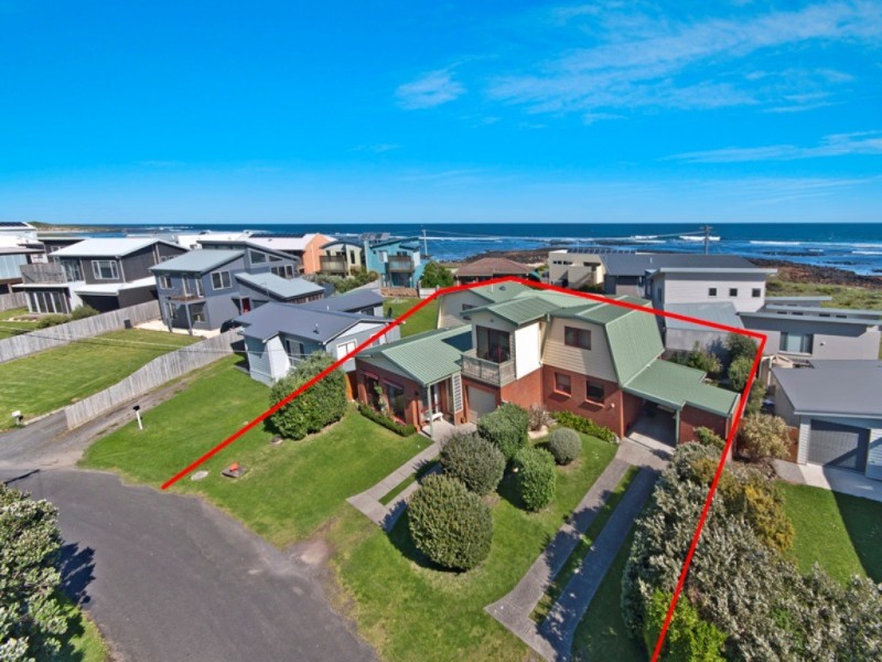 31 Reardon Street, Port Fairy VIC 3284