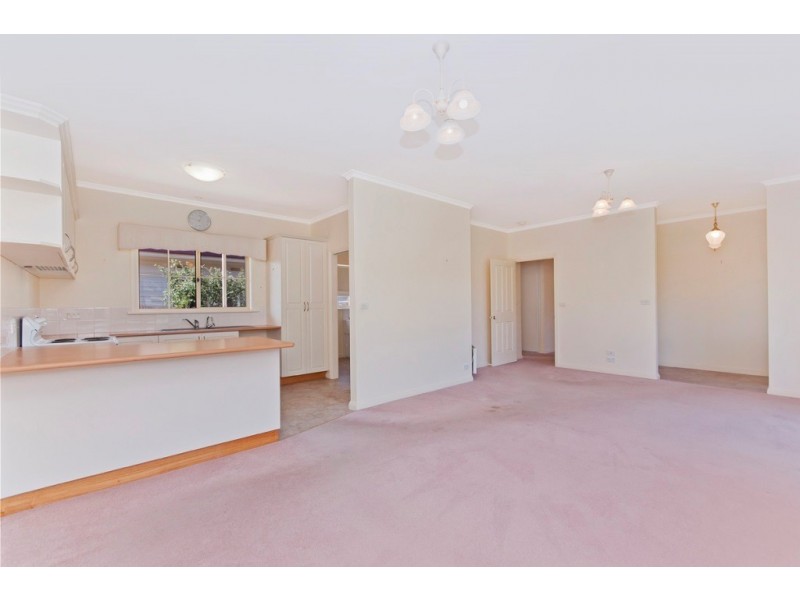 2/67 Winnen Place, Port Fairy VIC 3284