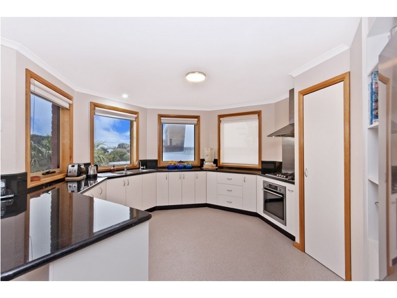 11 Crowe Street, Port Fairy VIC 3284