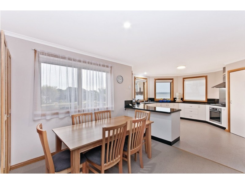 11 Crowe Street, Port Fairy VIC 3284