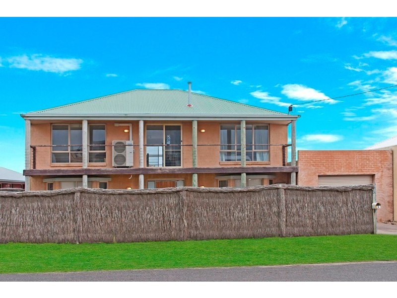 5 Anna Catherine Drive, Port Fairy VIC 3284