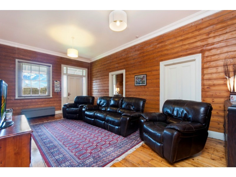 154 Princes Highway, Port Fairy VIC 3284