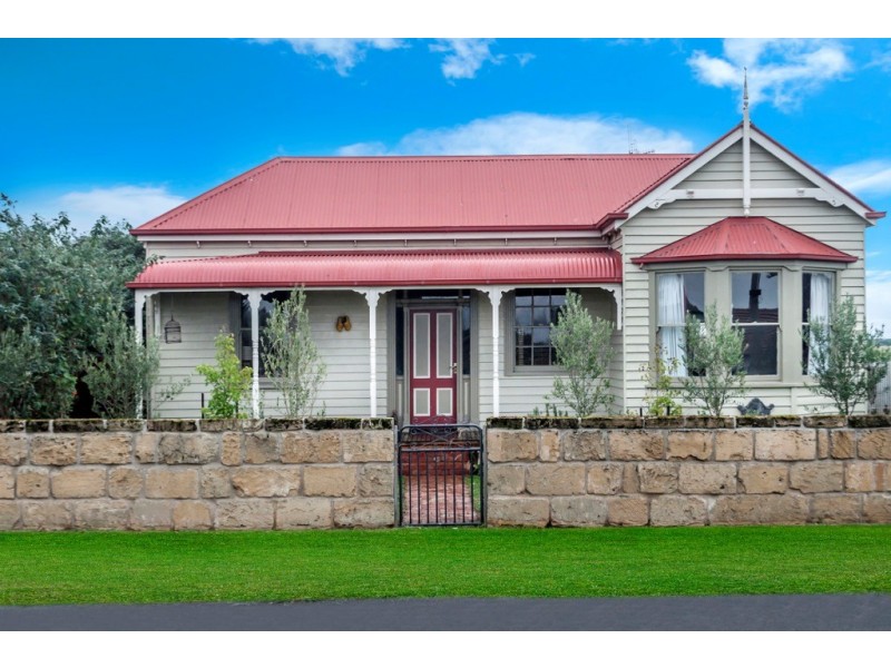 154 Princes Highway, Port Fairy VIC 3284