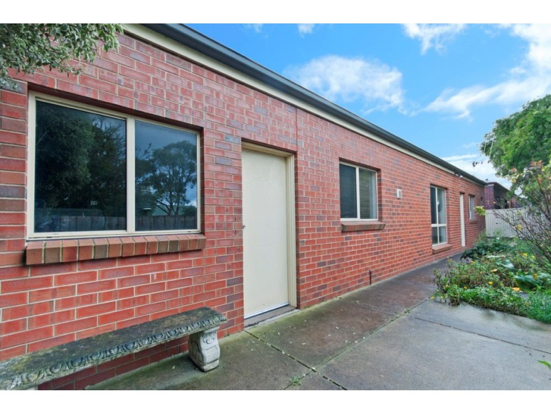 8 Winnen Place, Port Fairy VIC 3284