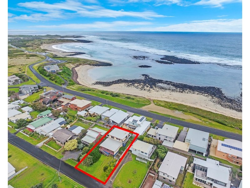 19 Reardon Street, Port Fairy VIC 3284