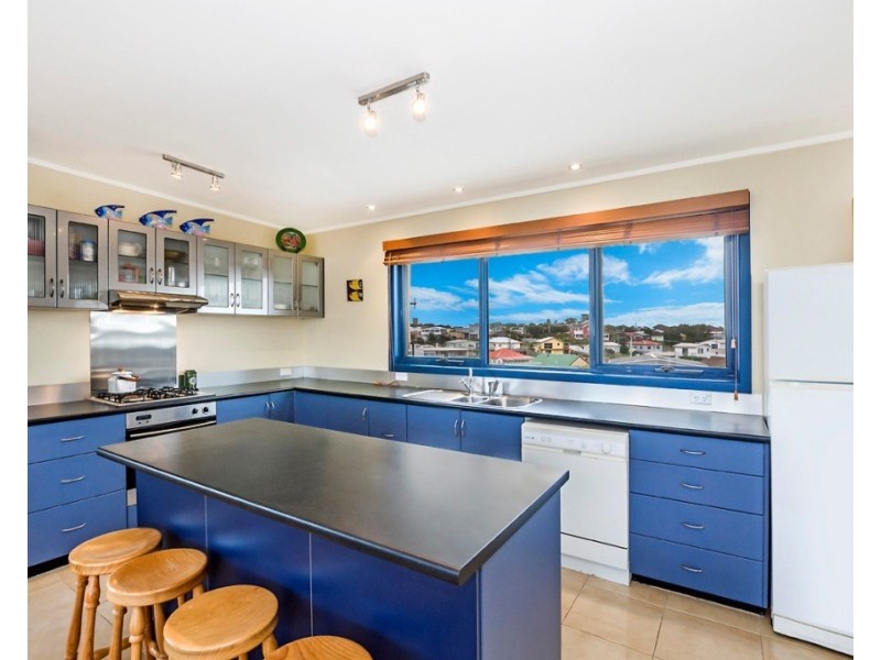 19 Reardon Street, Port Fairy VIC 3284
