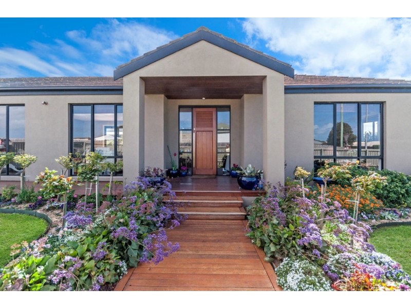 182 Princes Highway, Port Fairy VIC 3284