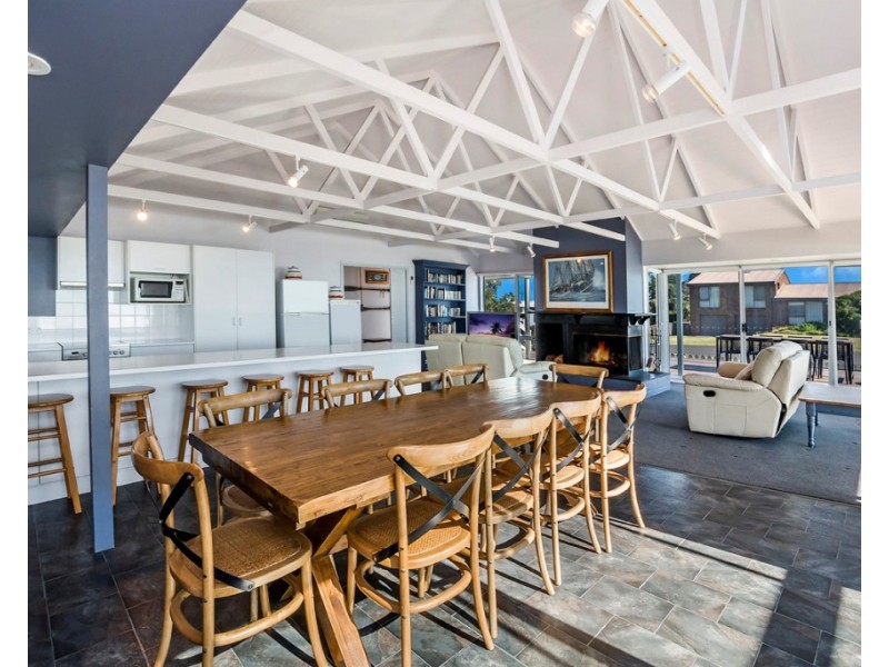 65 Beach Street, Port Fairy VIC 3284