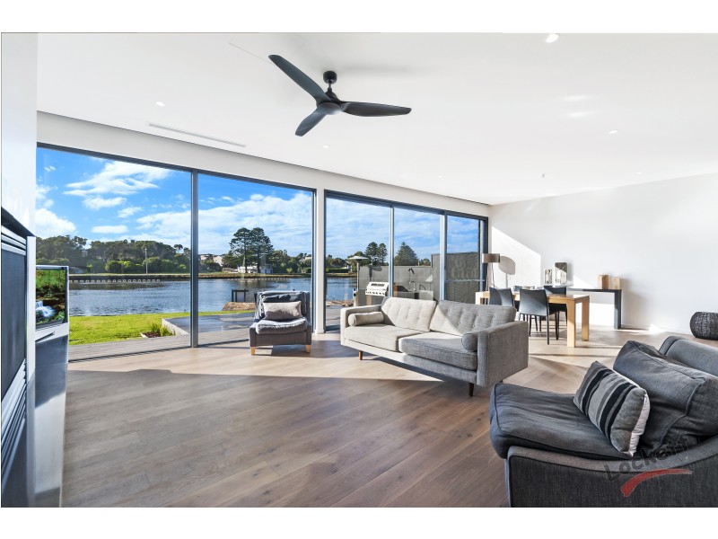 77 Gipps Street, Port Fairy VIC 3284