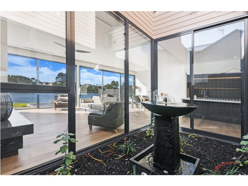 77 Gipps Street, Port Fairy VIC 3284