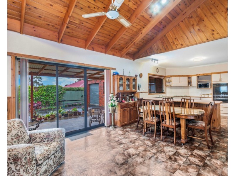 136 Princes Highway, Port Fairy VIC 3284